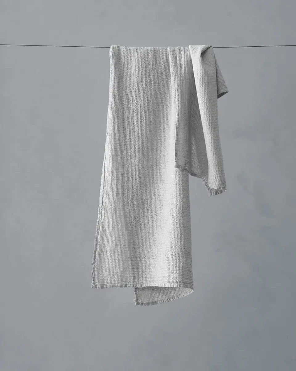 JANGEORGe Interiors & Furniture Society Limonta Lipe Towel Set Gesso